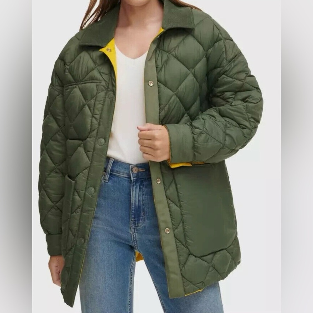 Calvin Klein Jeans Women Reversible Quilted Barn Jacket, Green/Yellow